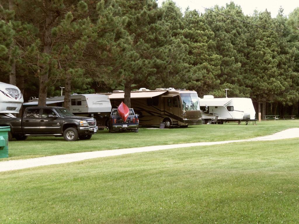 Blind River Maciver'S Motel And Camp المظهر الخارجي الصورة